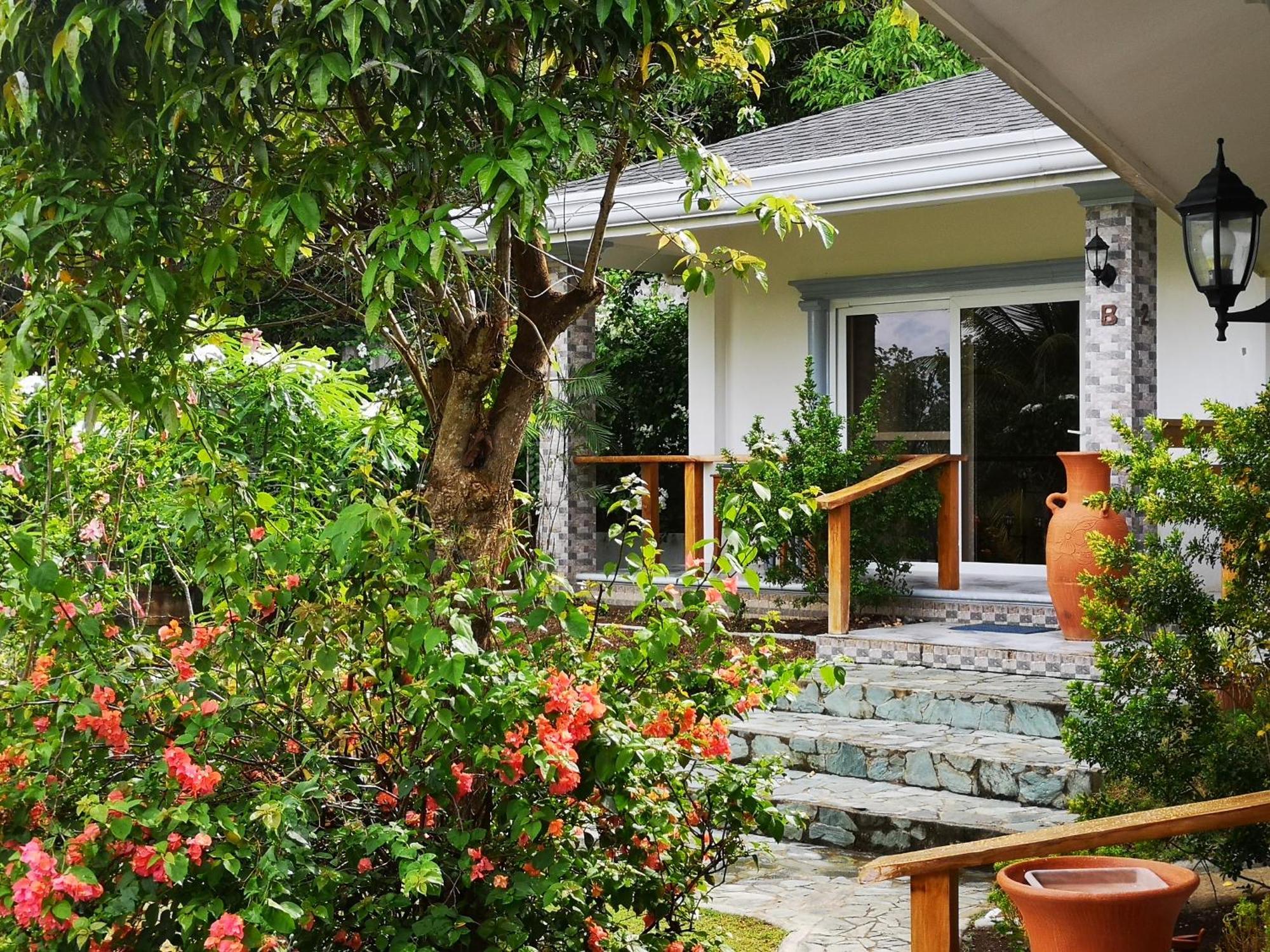 Garden Bungalows Resort Siquijor Εξωτερικό φωτογραφία